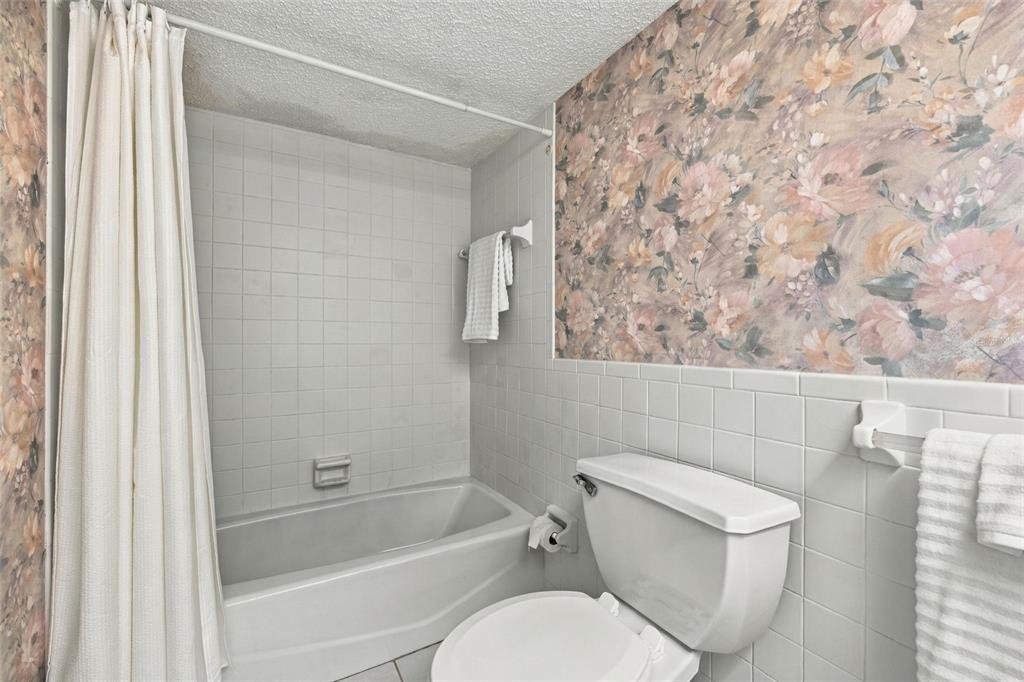 2101 Sunset Point Road, Unit 1502 Clearwater, FL 33765 - Photo 17 of 37 Gallery Image 17