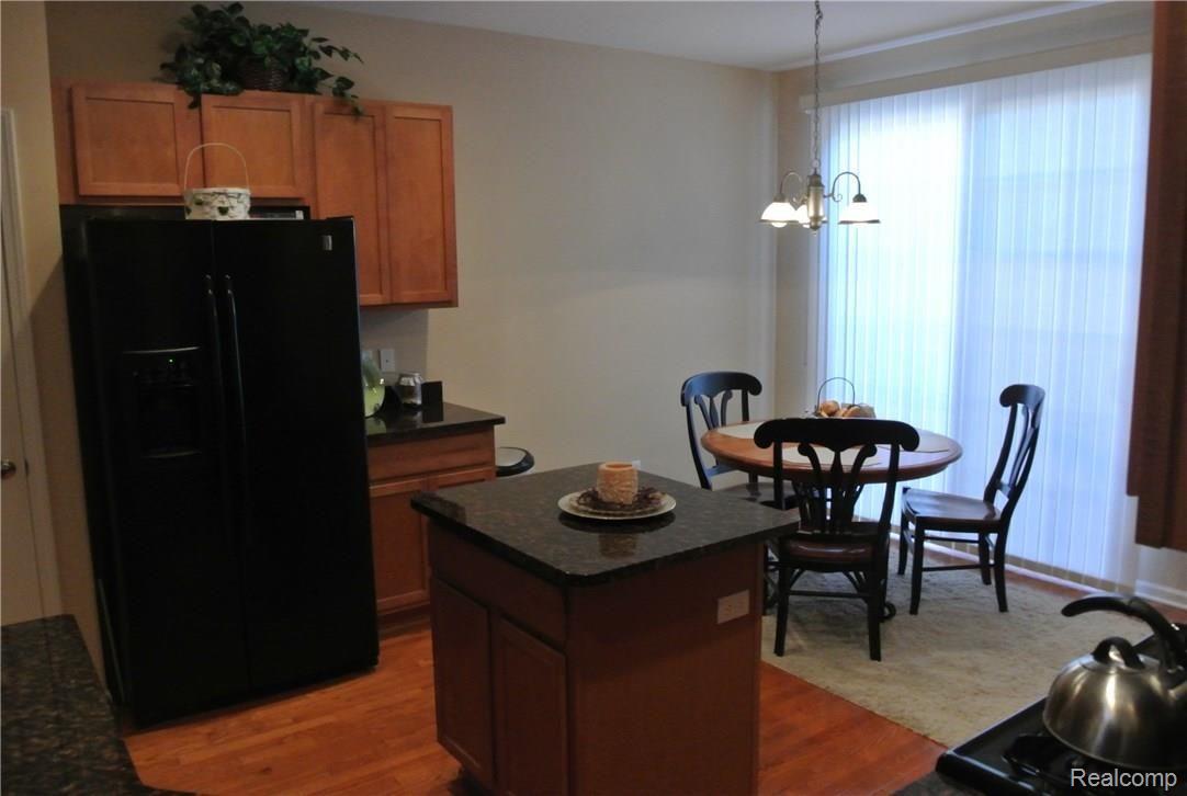 49550 Potomac Road Canton, MI 48188 - Photo 4 of 20 Breakfast nook off kitchen