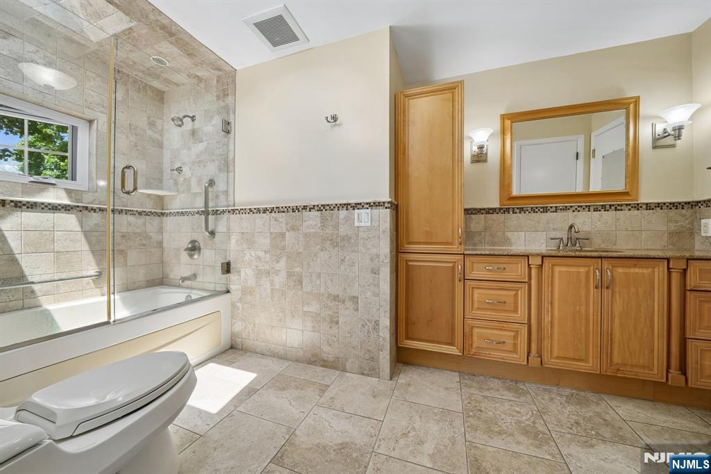 428 Fairfield Avenue Ridgewood, NJ 07450 - Photo 18 of 37