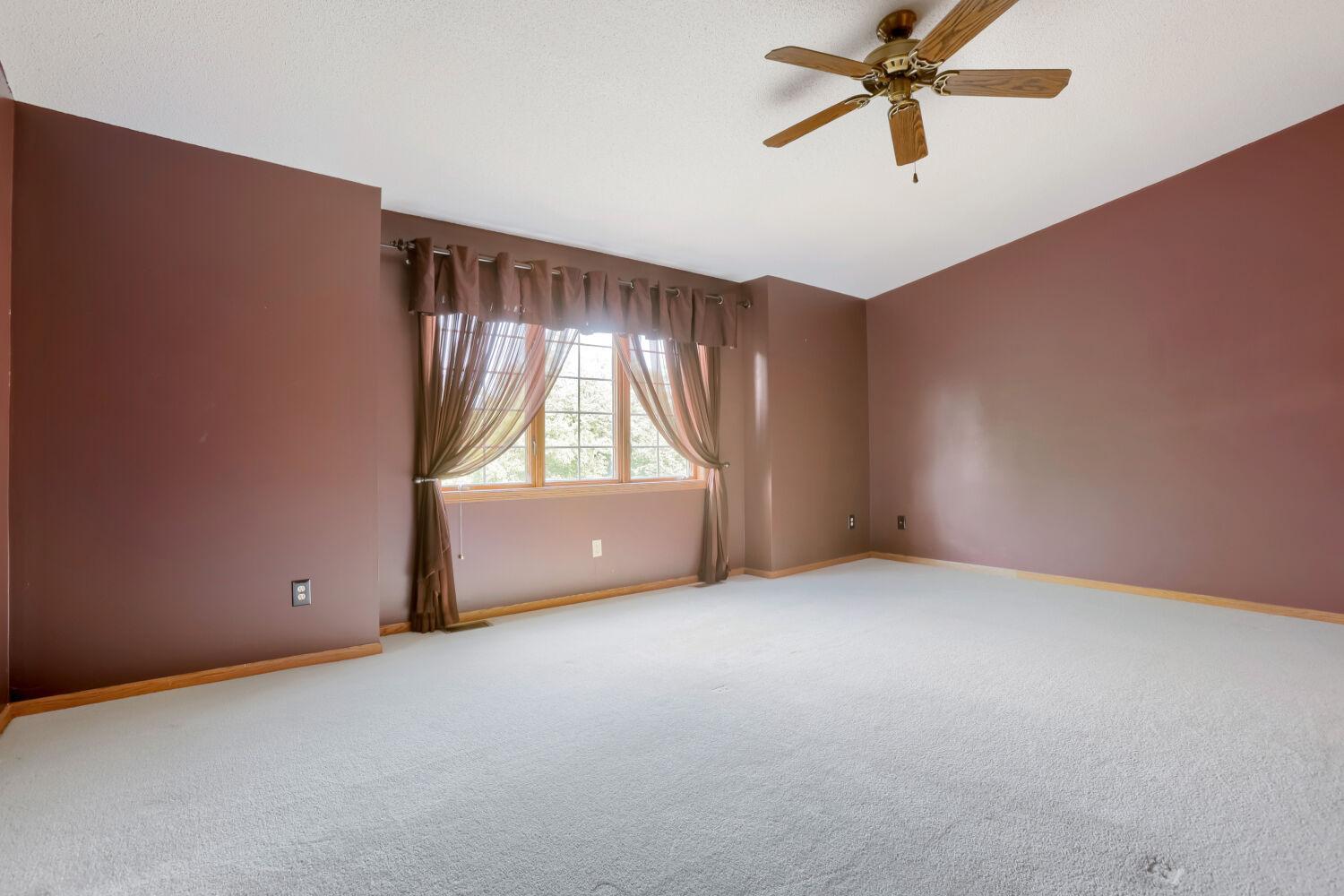 1896 Beebe Road Maplewood, MN 55109 - Photo 11 of 23 Gallery Image 11