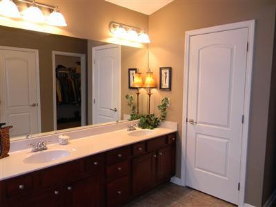 221 Fox Run Road Georgetown, KY 40324 - Photo 15 of 70 Upstairs hall bath.
