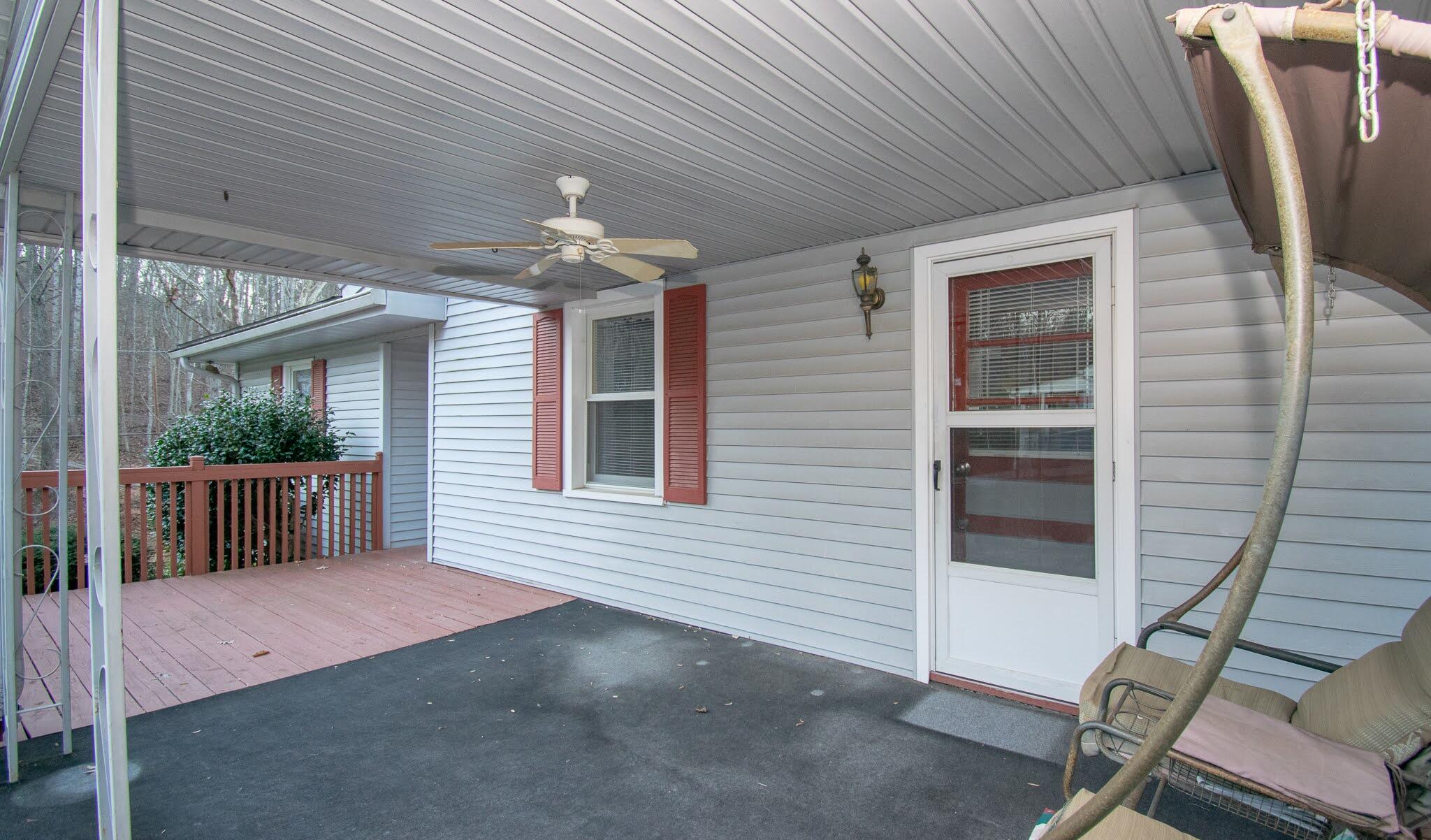 267 Spring Hollow Road Troutville, VA 24175 - Photo 3 of 26 DSC_0487