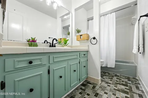 $949,900 | 10 Quail Lane, Jacksonville Beach, FL 32250