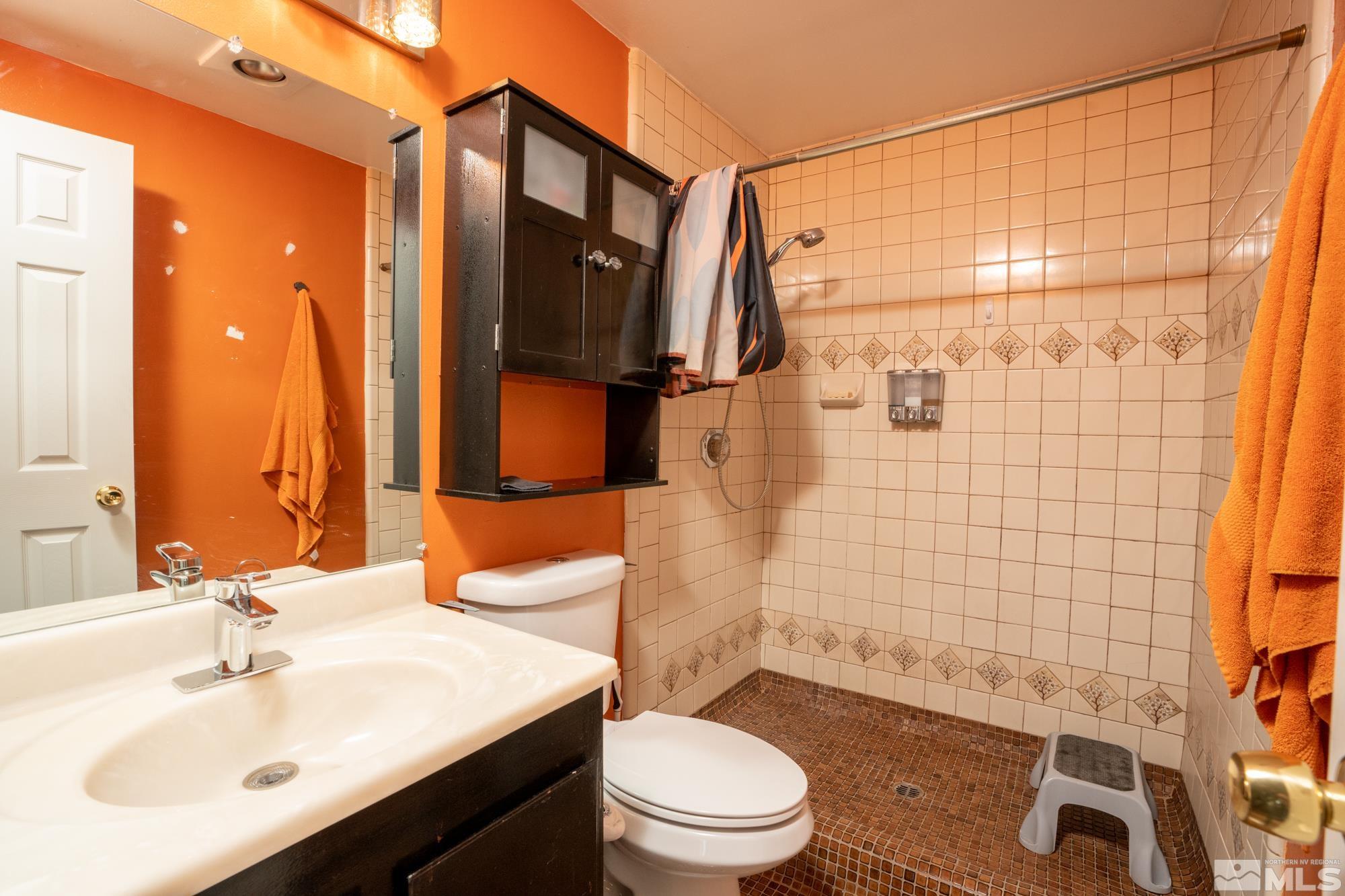 17260 Cold Springs Drive Reno, NV 89508 - Photo 10 of 32 Photo 10