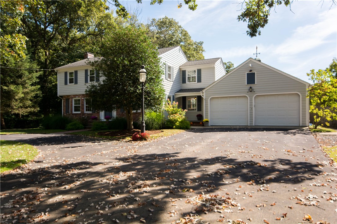 104 Gibson Road Bristol, RI 02809 - Photo 4 of 39