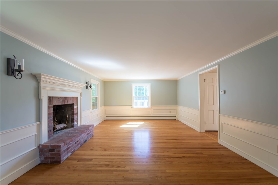 104 Gibson Road Bristol, RI 02809 - Photo 7 of 39