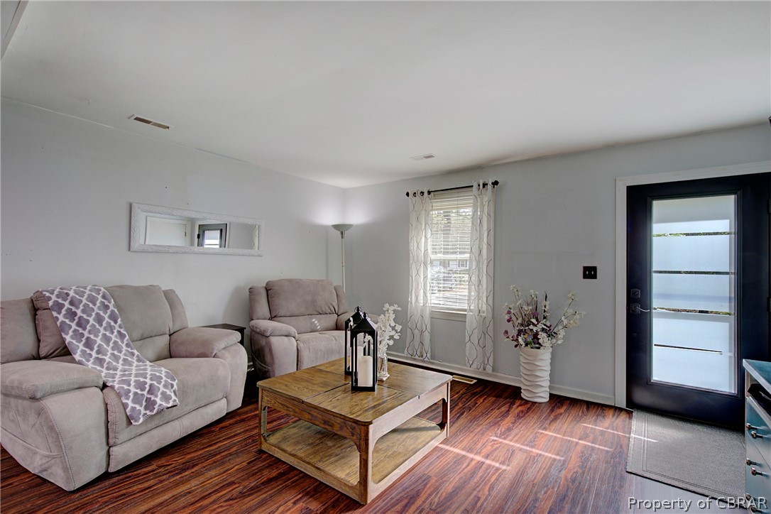 4486 Hickory Fork Road Gloucester, VA 23061 - Photo 5 of 26 Gallery Image 5
