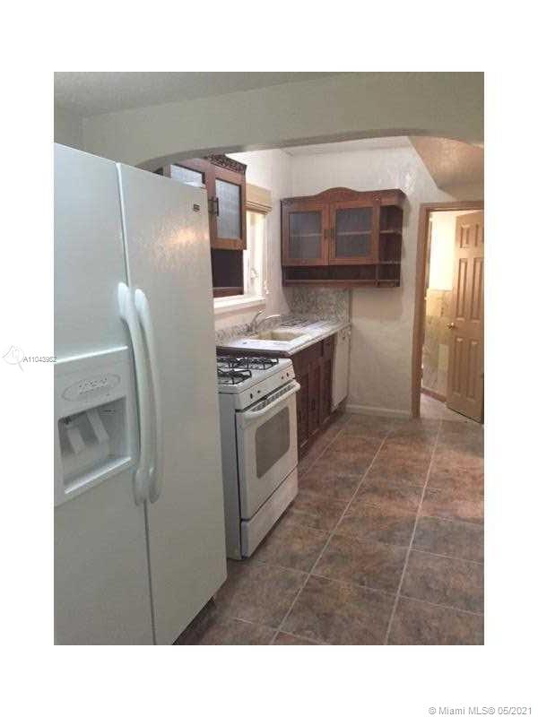 2002 Alton Road, Unit COTTAGE Miami Beach, FL 33140 - Photo 5 of 9