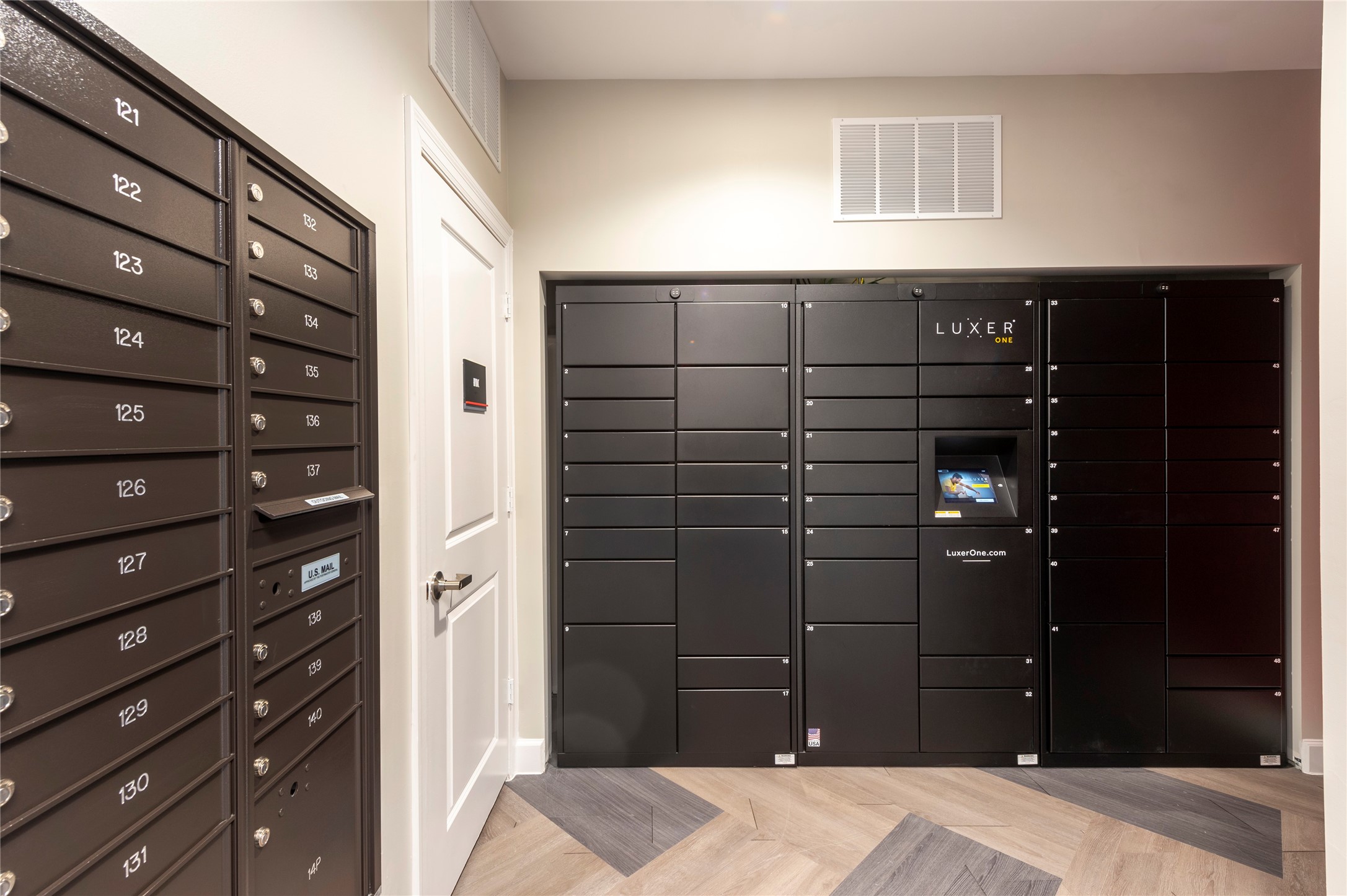 13475 Rincon Drive, Unit 1263 Houston, TX 77077 - Photo 11 of 17 Cold Storage and Parcel lockers
