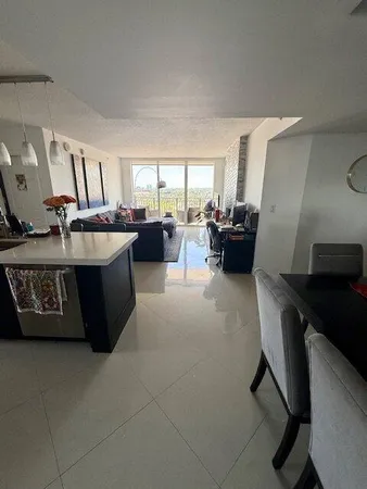 $4,950 | 3232 Coral Way, Unit 1601, Miami, FL 33145