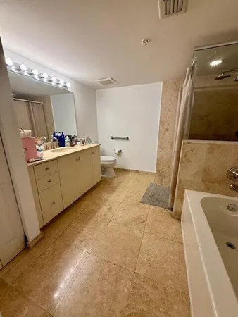 $4,950 | 3232 Coral Way, Unit 1601, Miami, FL 33145