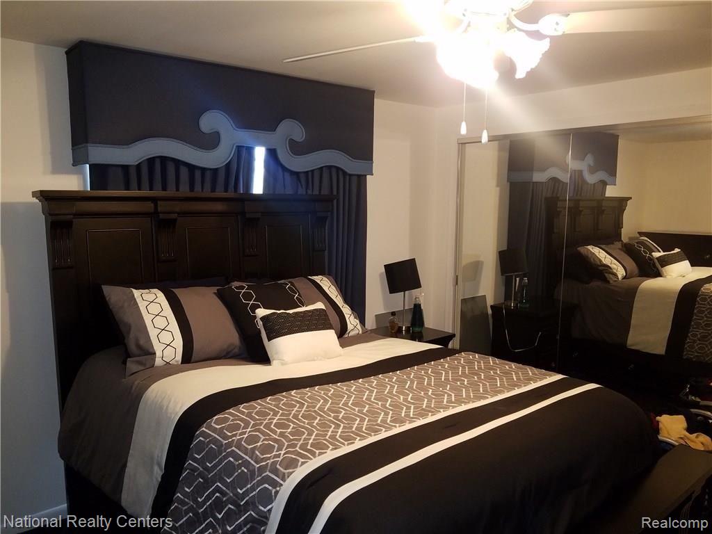 27045 Harvard Road Southfield, MI 48076 - Photo 38 of 66
