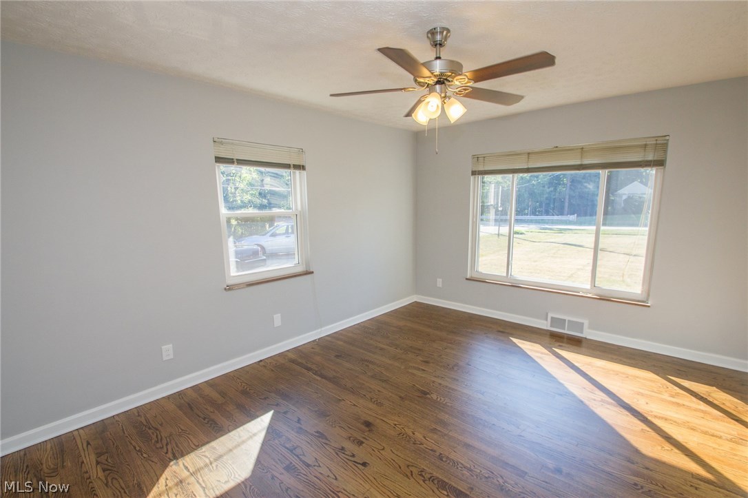 20860 Mastick Road Cleveland, OH 44126 - Photo 17 of 33