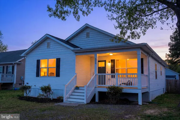 $339,000 | 669 Lakeview Drive, Colonial Beach, VA 22443