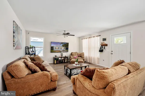 $339,000 | 669 Lakeview Drive, Colonial Beach, VA 22443