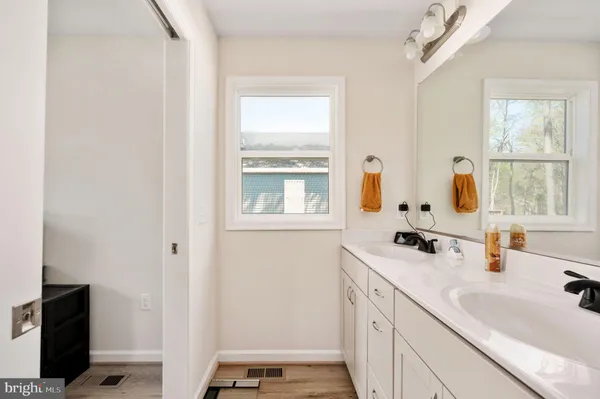 $334,900 | 669 Lakeview Drive, Colonial Beach, VA 22443