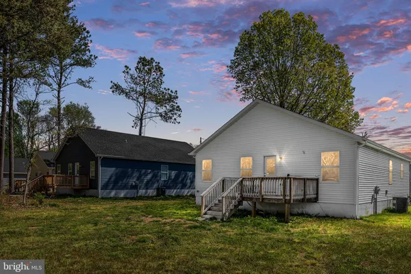 $339,000 | 669 Lakeview Drive, Colonial Beach, VA 22443