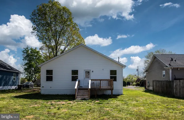 $339,000 | 669 Lakeview Drive, Colonial Beach, VA 22443