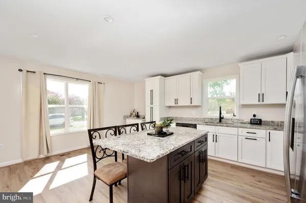 $339,000 | 669 Lakeview Drive, Colonial Beach, VA 22443