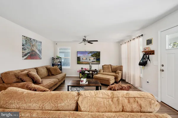 $339,000 | 669 Lakeview Drive, Colonial Beach, VA 22443