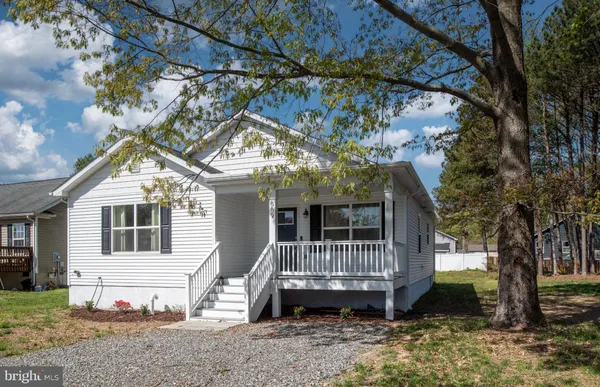 $339,000 | 669 Lakeview Drive, Colonial Beach, VA 22443