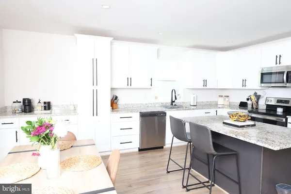 $334,900 | 669 Lakeview Drive, Colonial Beach, VA 22443