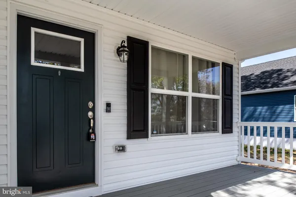 $334,900 | 669 Lakeview Drive, Colonial Beach, VA 22443