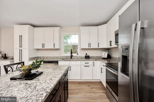 $339,000 | 669 Lakeview Drive, Colonial Beach, VA 22443