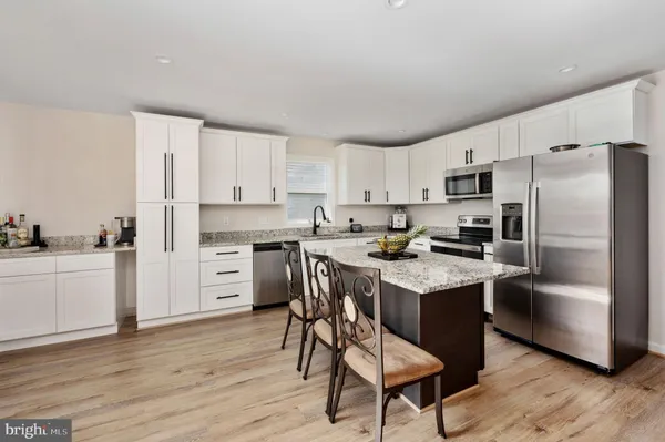 $339,000 | 669 Lakeview Drive, Colonial Beach, VA 22443