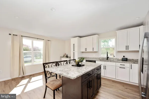 $339,000 | 669 Lakeview Drive, Colonial Beach, VA 22443