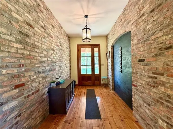 $350,000 | 67556 South River Road, Kentwood, LA 70444