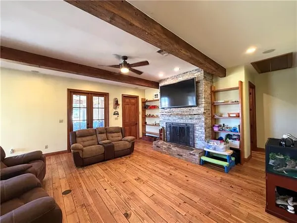 $350,000 | 67556 South River Road, Kentwood, LA 70444