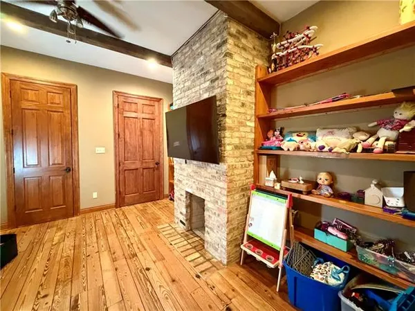 $350,000 | 67556 South River Road, Kentwood, LA 70444