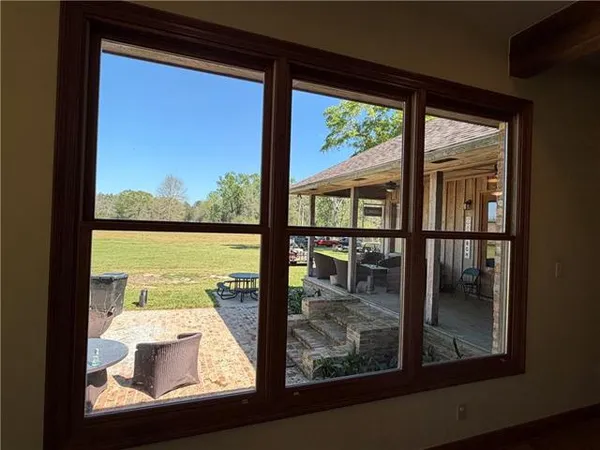 $350,000 | 67556 South River Road, Kentwood, LA 70444