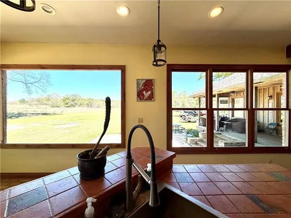 $350,000 | 67556 South River Road, Kentwood, LA 70444