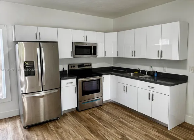 $1,500 | 609 Northwest 2nd Avenue, Unit 4, Hallandale Beach, FL 33009