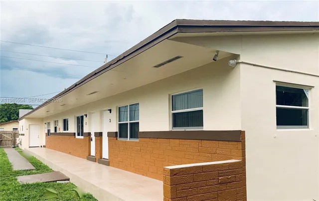 $1,500 | 609 Northwest 2nd Avenue, Unit 4, Hallandale Beach, FL 33009