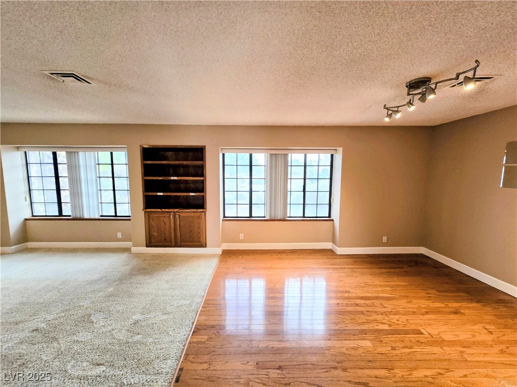 3159 Tonyram Circle Las Vegas, NV 89146 - Photo 11 of 67