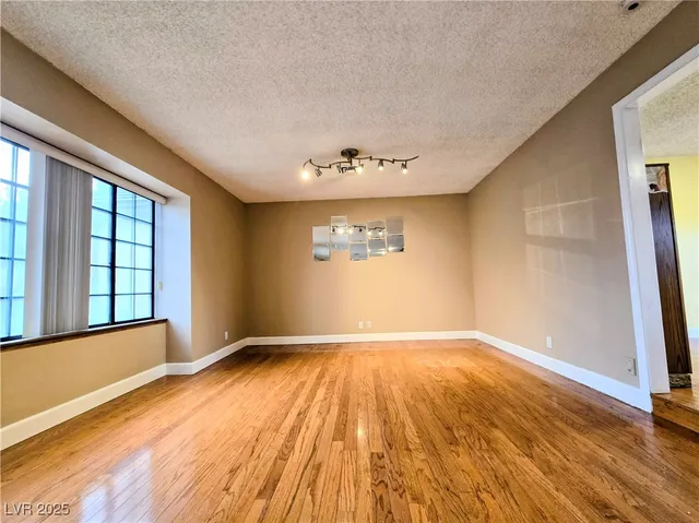 $3,900 | 3159 Tonyram Circle, Las Vegas, NV 89146