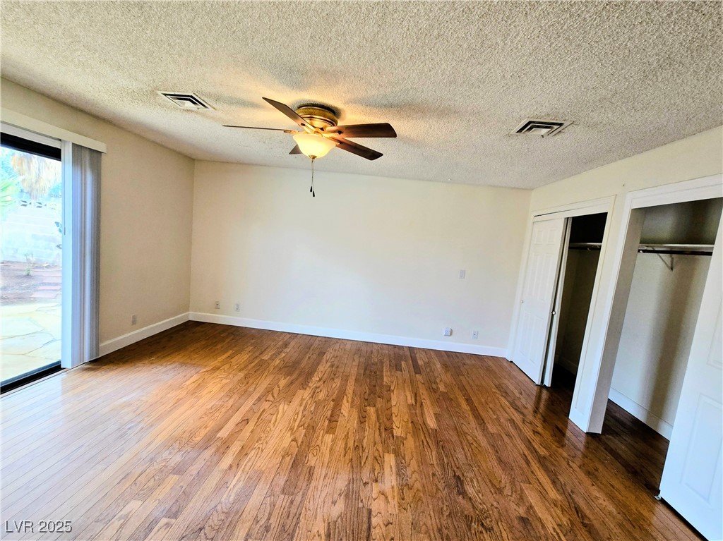 3159 Tonyram Circle Las Vegas, NV 89146 - Photo 25 of 67 Primary Bedroom