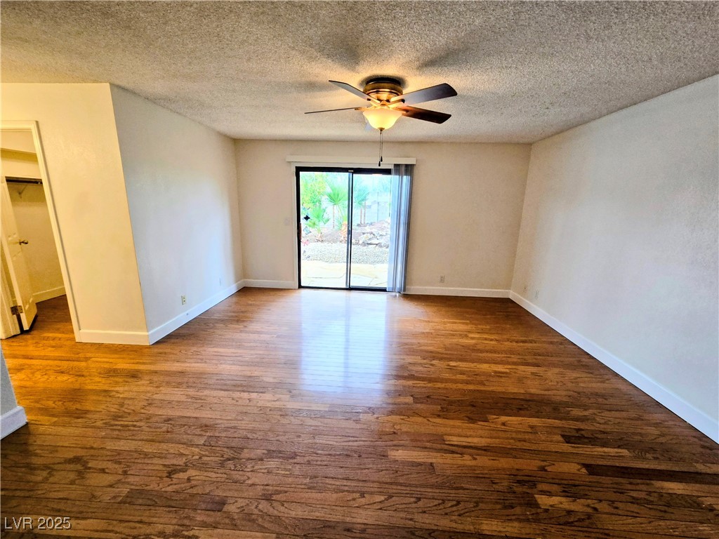 3159 Tonyram Circle Las Vegas, NV 89146 - Photo 27 of 67 Primary Bedroom