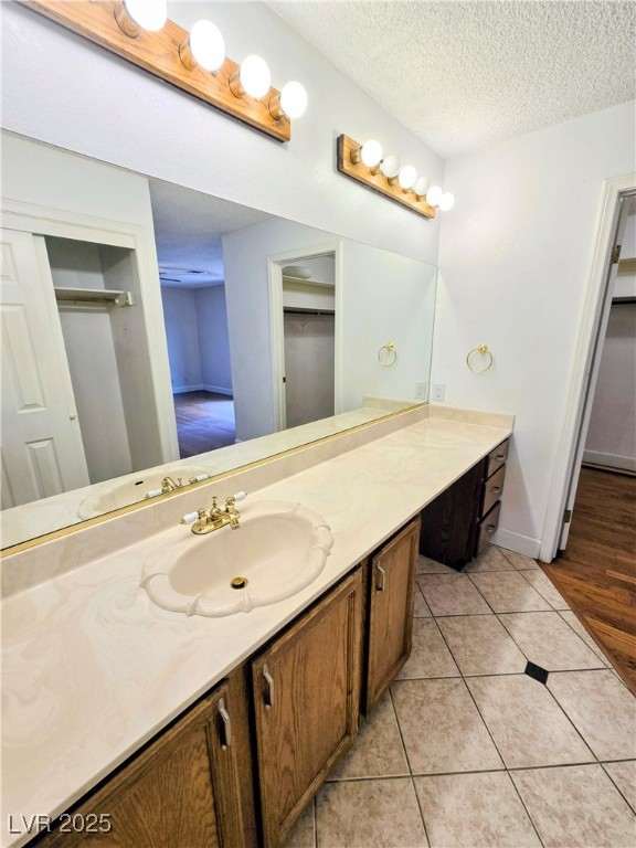3159 Tonyram Circle Las Vegas, NV 89146 - Photo 30 of 67 Primary Bathroom