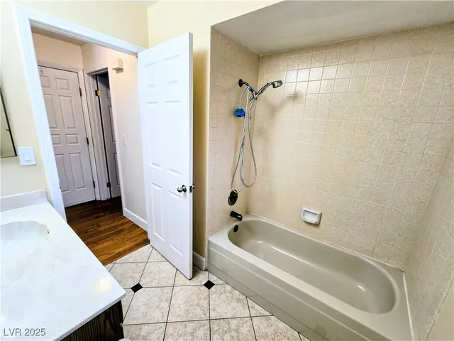 $3,900 | 3159 Tonyram Circle, Las Vegas, NV 89146