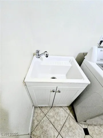 $3,900 | 3159 Tonyram Circle, Las Vegas, NV 89146