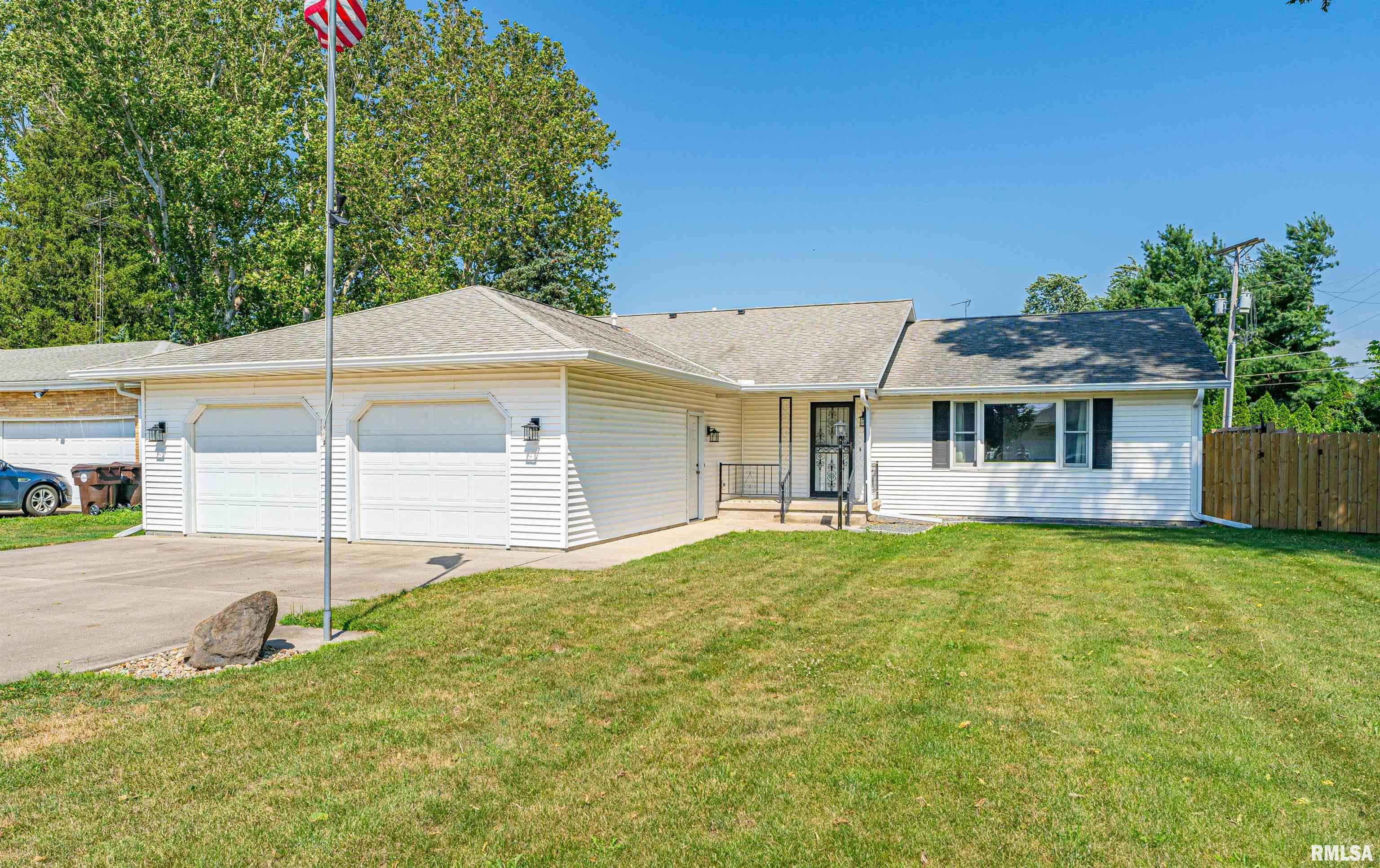 1008 North State Street Lincoln, IL 62656 - Photo 1 of 31