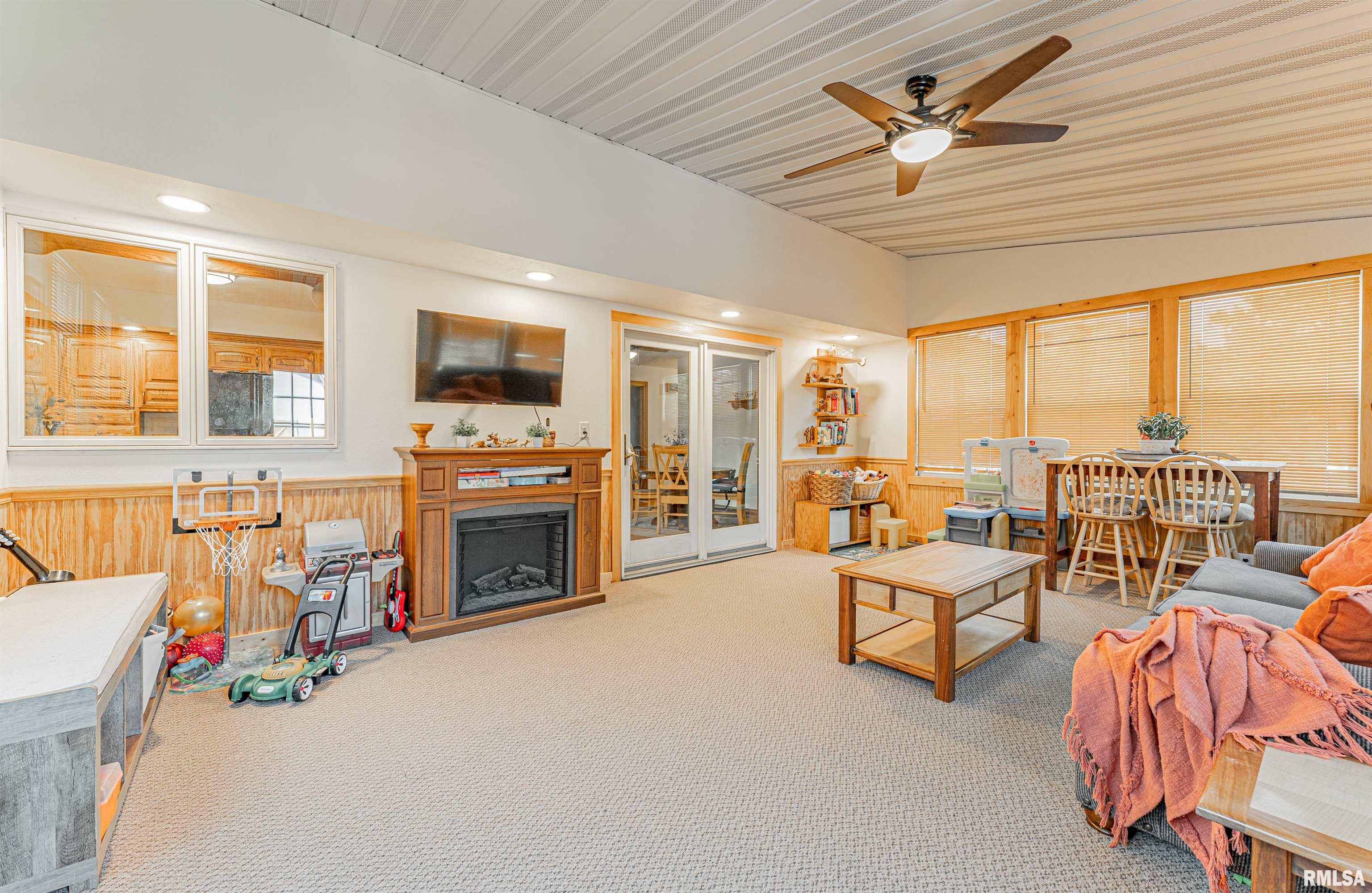 1008 North State Street Lincoln, IL 62656 - Photo 15 of 31