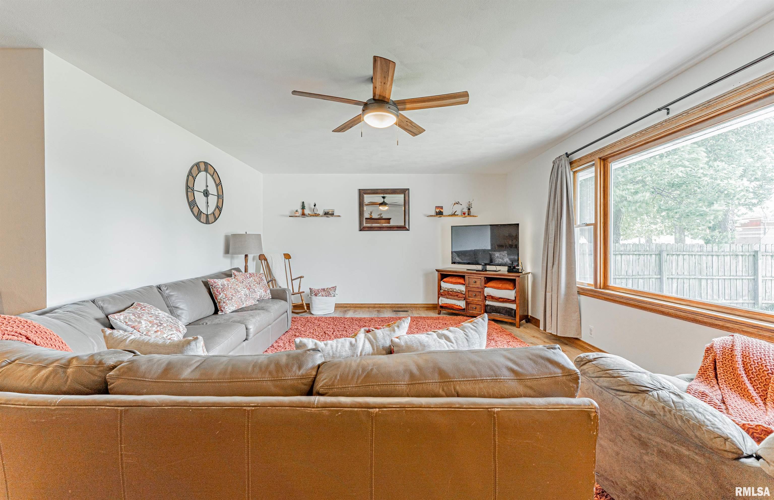1008 North State Street Lincoln, IL 62656 - Photo 4 of 31