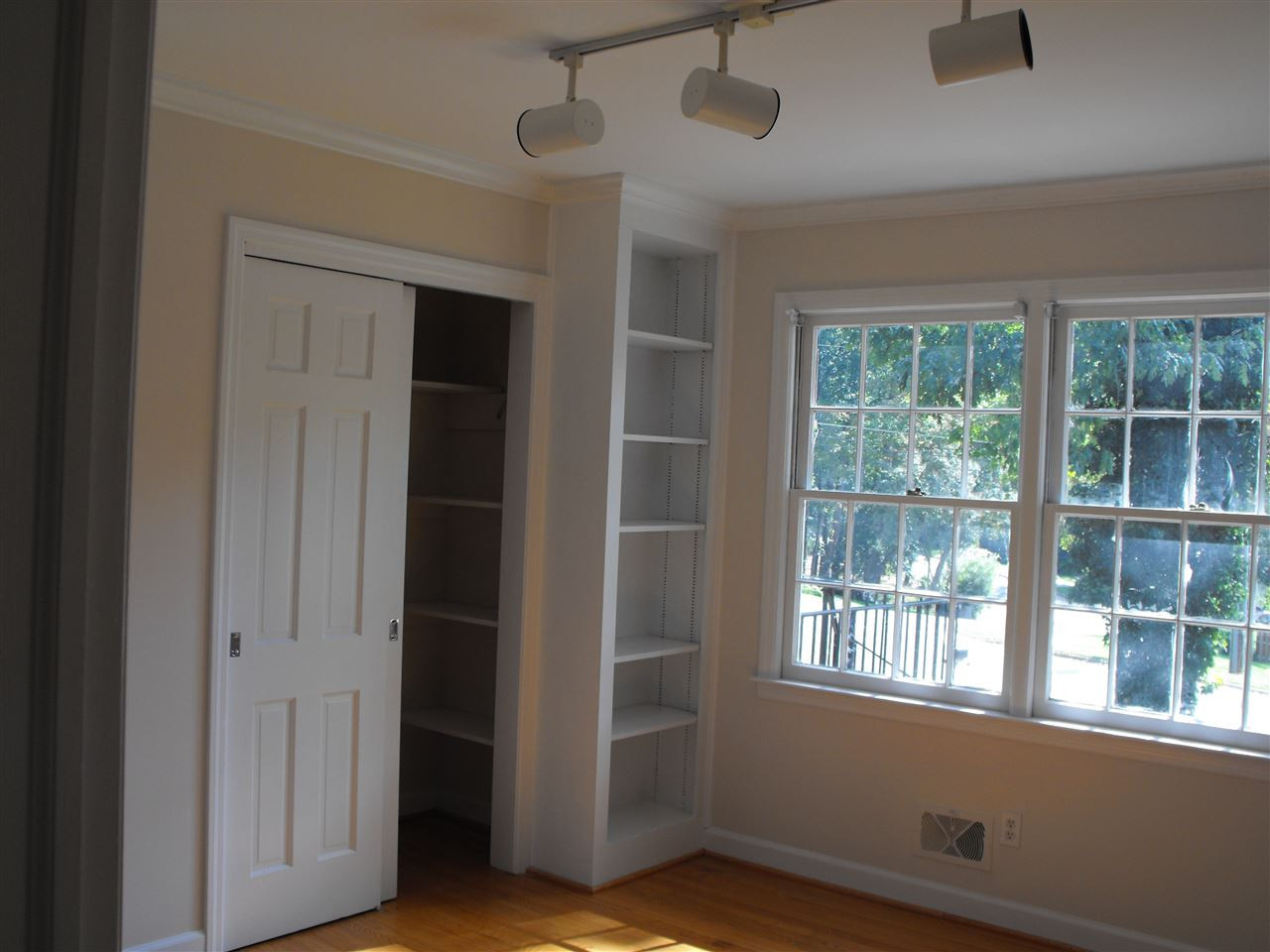 1100 Temple Street Raleigh, NC 27609 - Photo 15 of 21 Photo 15