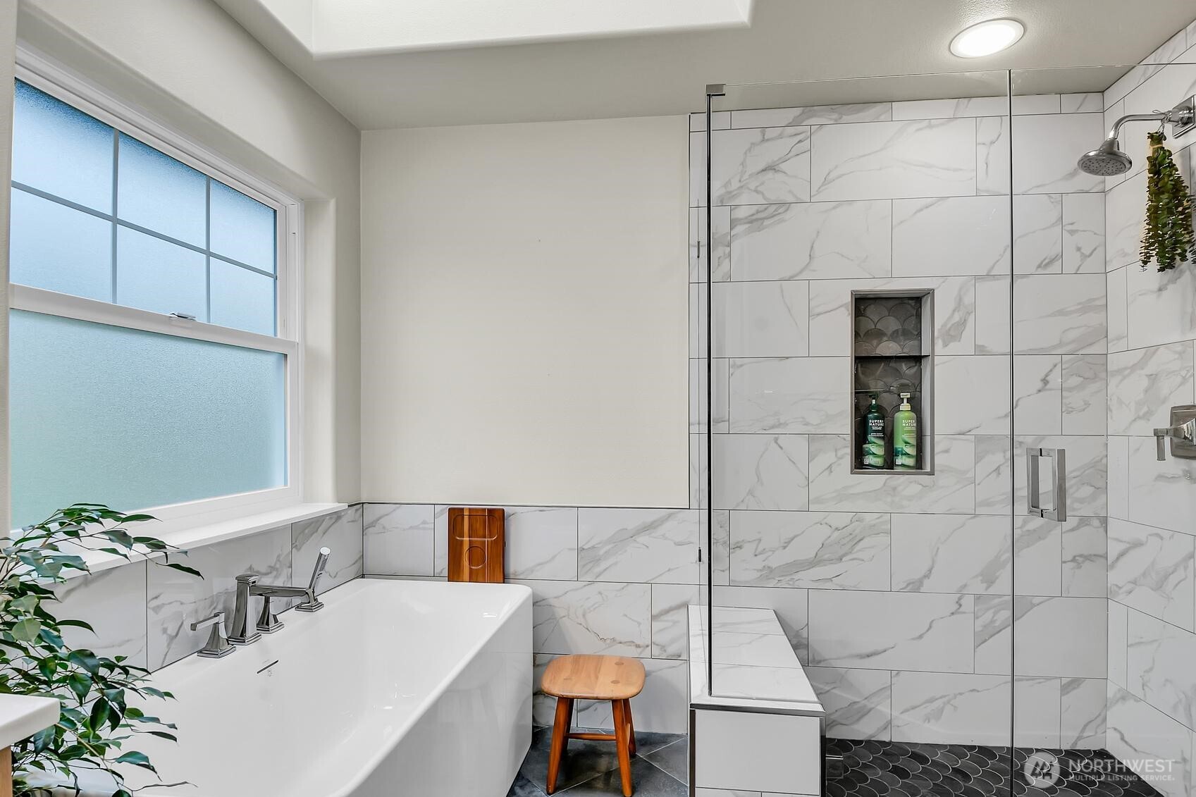5949 17th Avenue Southwest Seattle, WA 98106 - Photo 21 of 30 Gallery Image 21