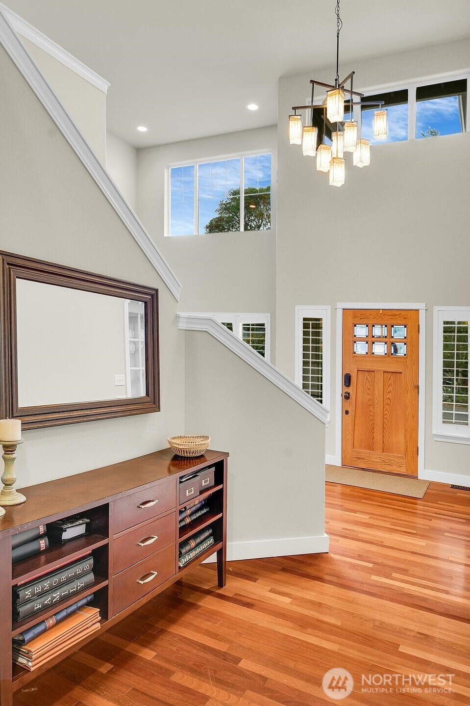 5949 17th Avenue Southwest Seattle, WA 98106 - Photo 9 of 30 Gallery Image 9